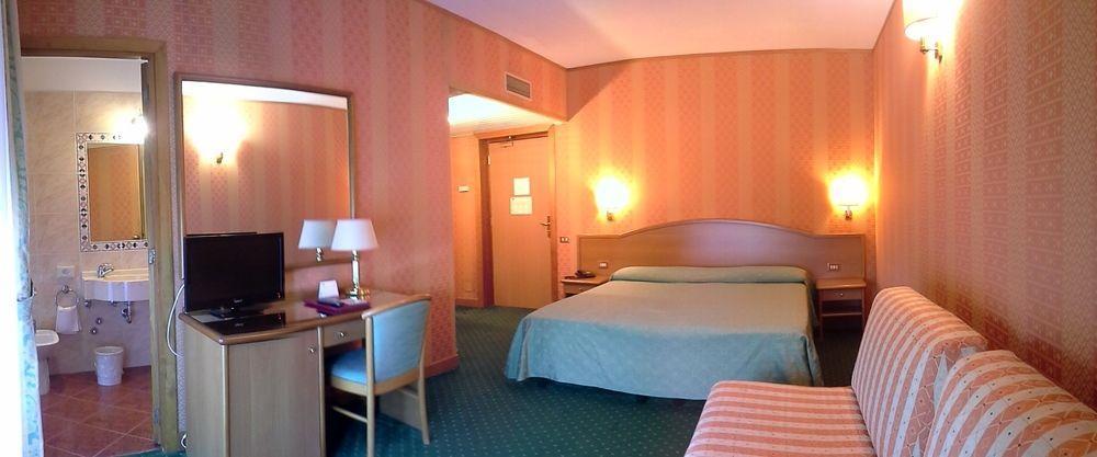 Park Hotel Dei Massimi Рим Екстериор снимка