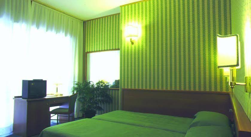 Park Hotel Dei Massimi Рим Екстериор снимка