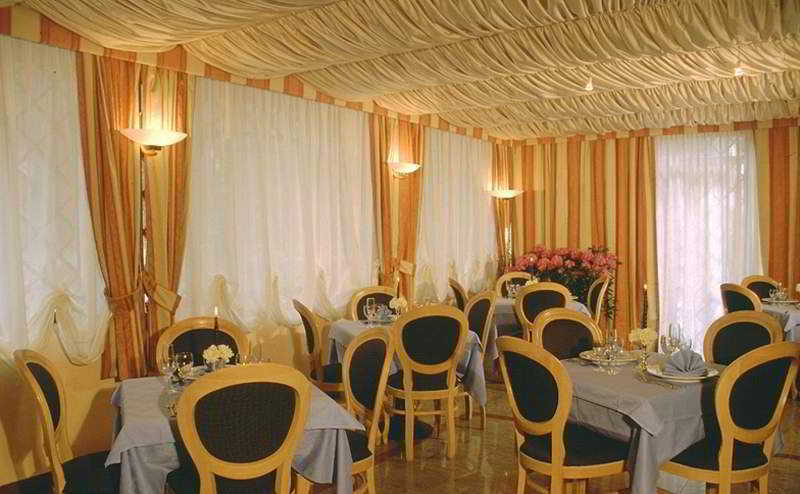 Park Hotel Dei Massimi Рим Ресторант снимка